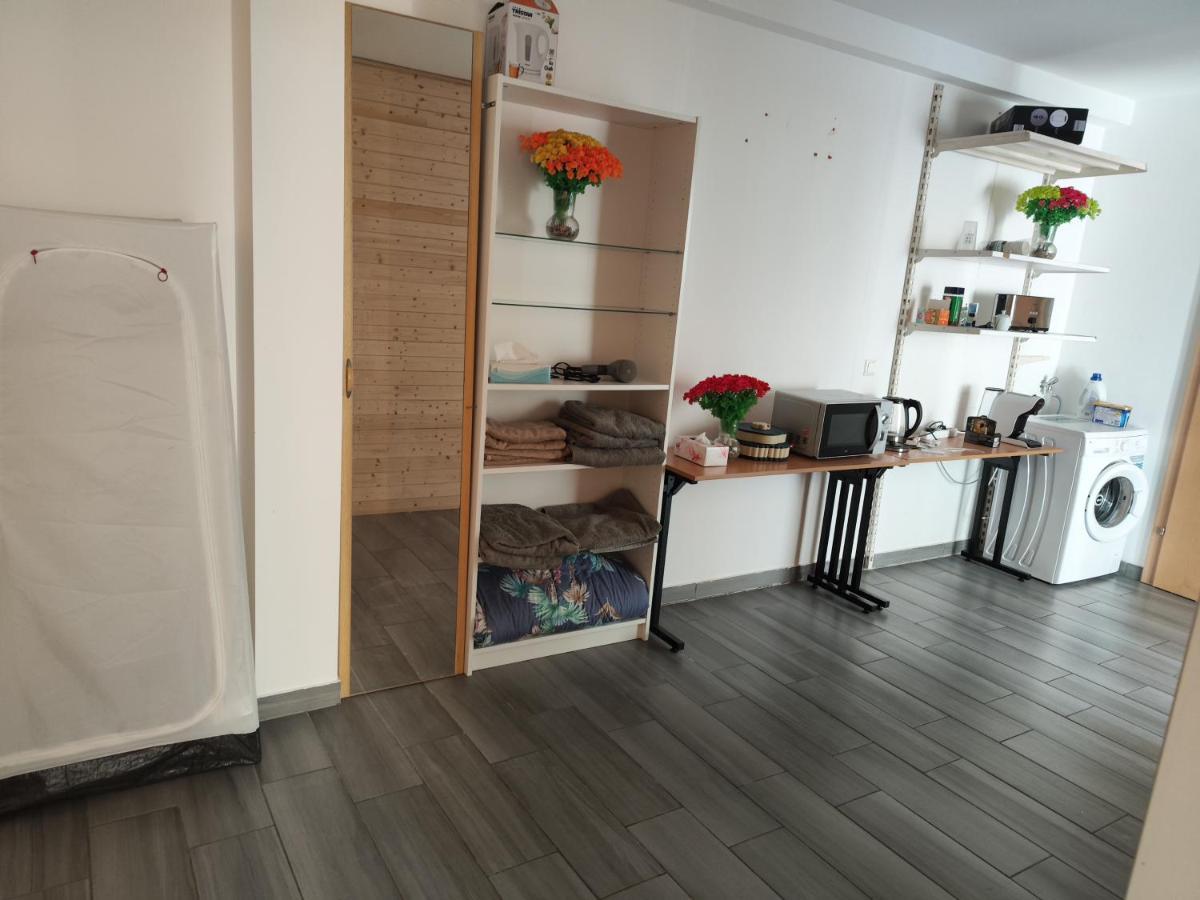 Erdgeschoss Wohnung Nahe Flughafen เวียนนา ภายนอก รูปภาพ